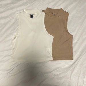 Cute women’s turtleneck cropped shirt hardly worn